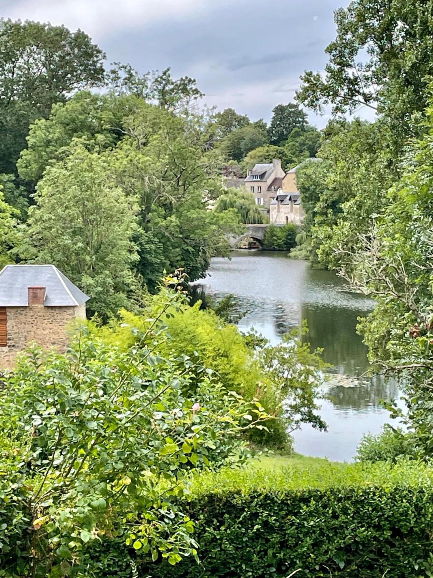 Le Clos De Paris Френе-сюр-Сарт Экстерьер фото